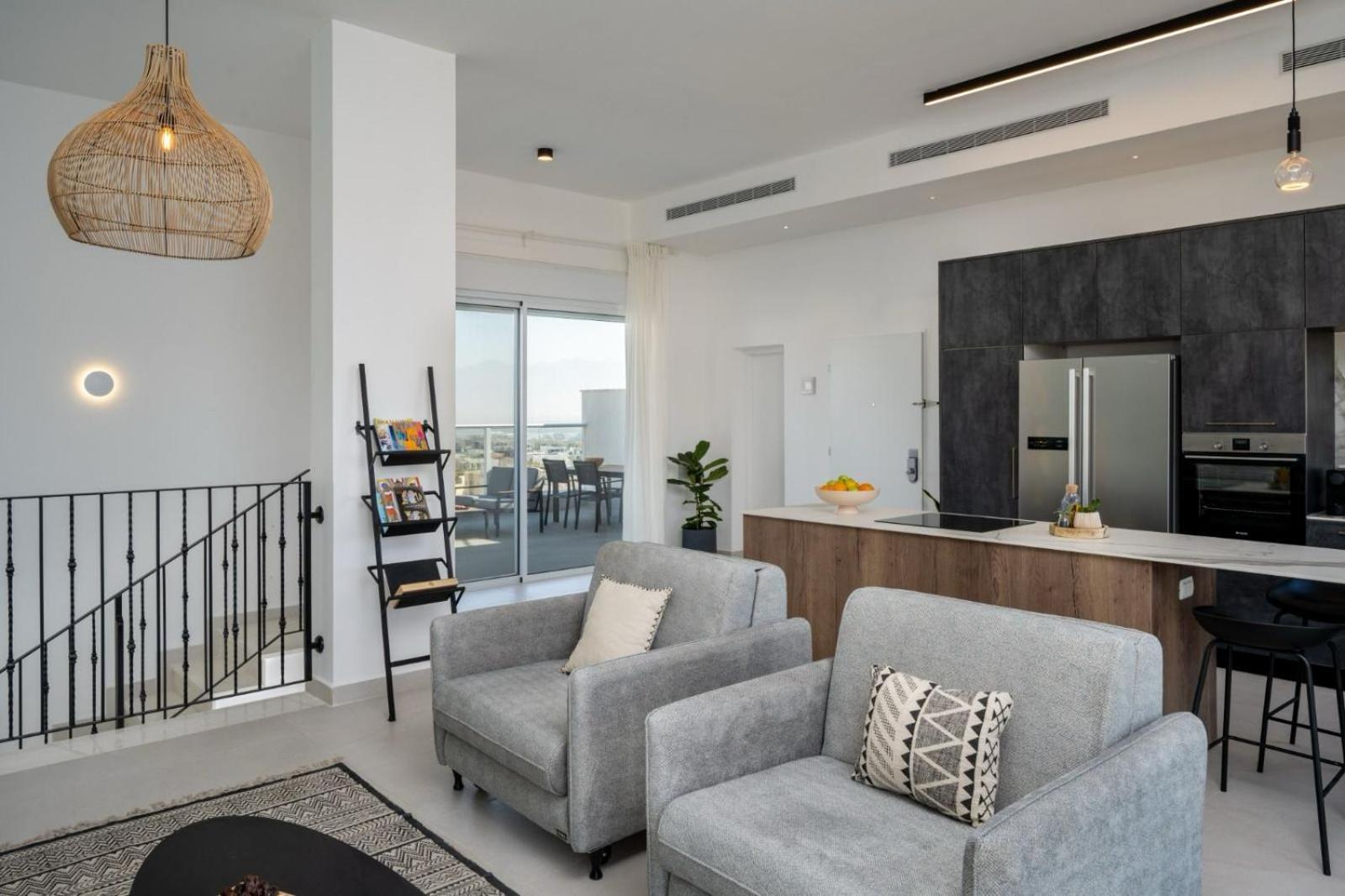 Mountain And Sea View - Penthouse With Private Pool Apartamento Eilat Exterior foto
