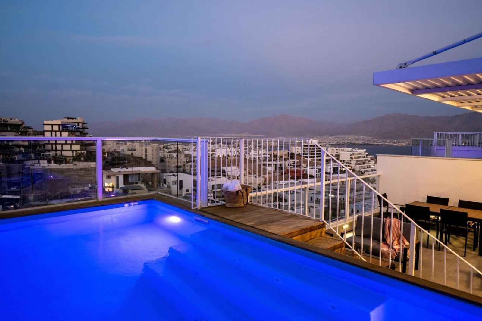 Mountain And Sea View - Penthouse With Private Pool Apartamento Eilat Exterior foto